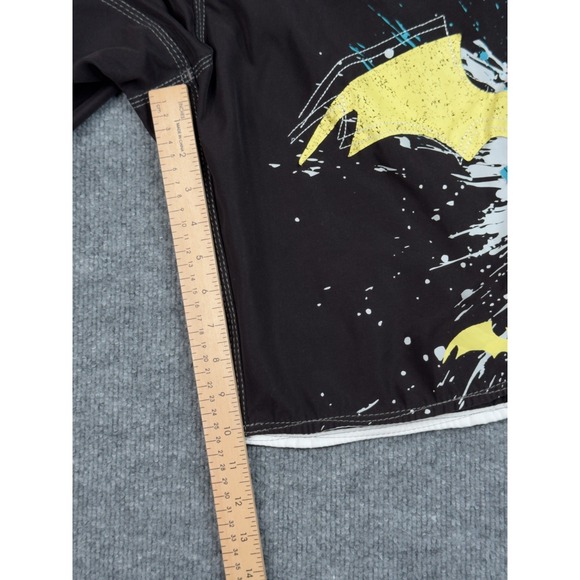 Billabong Graphic Rare Halloween Boardshorts Goth Bat Sz 33 Black Surf Swim Y2K - Picture 12 of 16